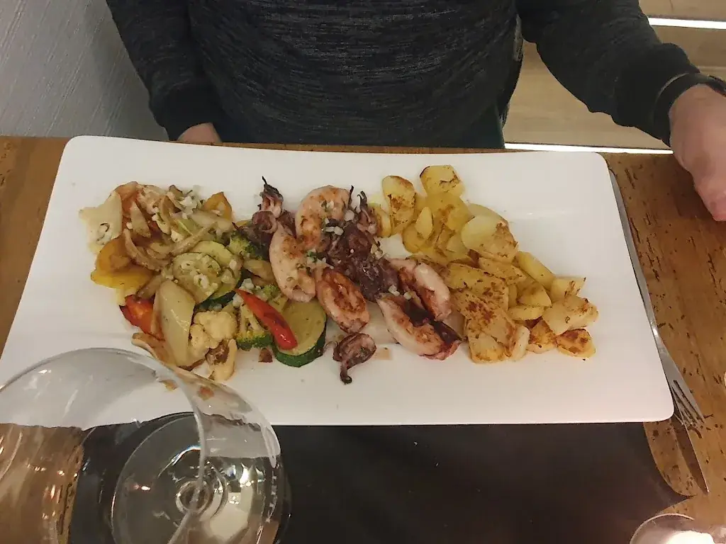 Wolfgang Demuth_Konoba & Vinothek Pinna Nobilis_Oberalm_recensione