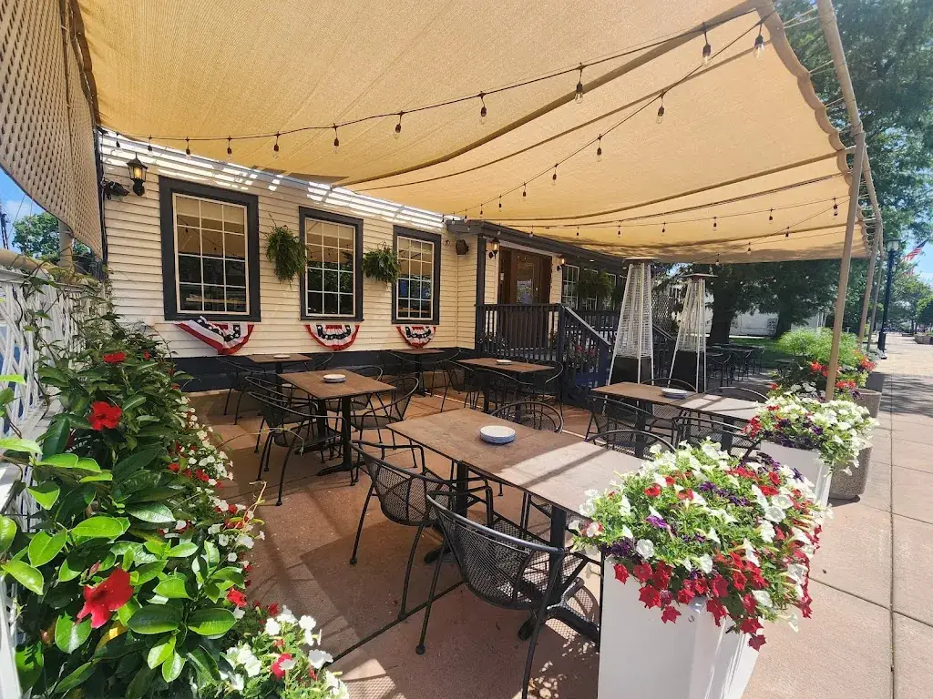 Angela Schoger_The Clifton_Plainfeld_avis