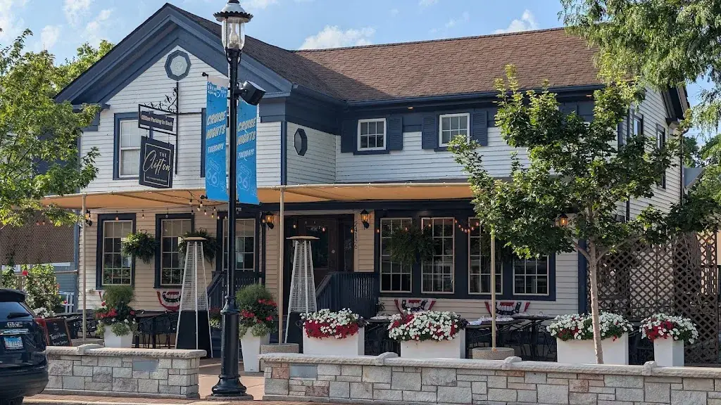 Samantha Baldyga_The Clifton_Plainfeld_avis