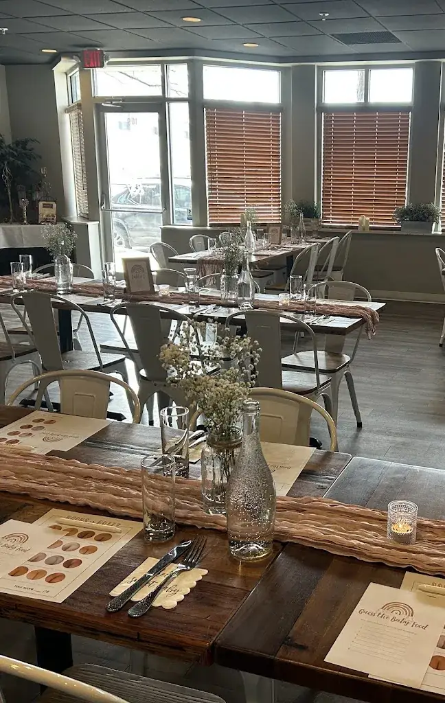 Nancy Cook_HopScotch & Vine_Plainfeld_avis