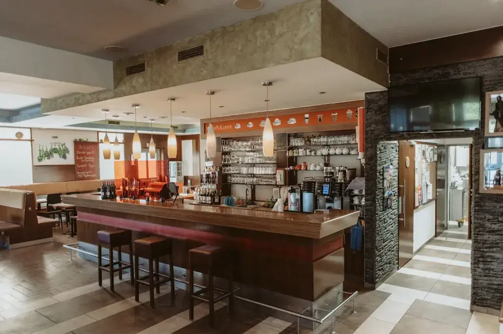 Essen auf Rädern und Restaurant Simperl_Piringsdorf_slider_image_1