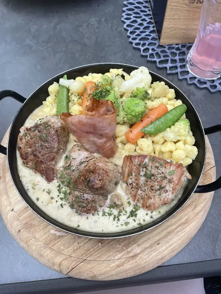 Waldi L._Cafe-Restaurant Lemberg_Radstadt_recensione