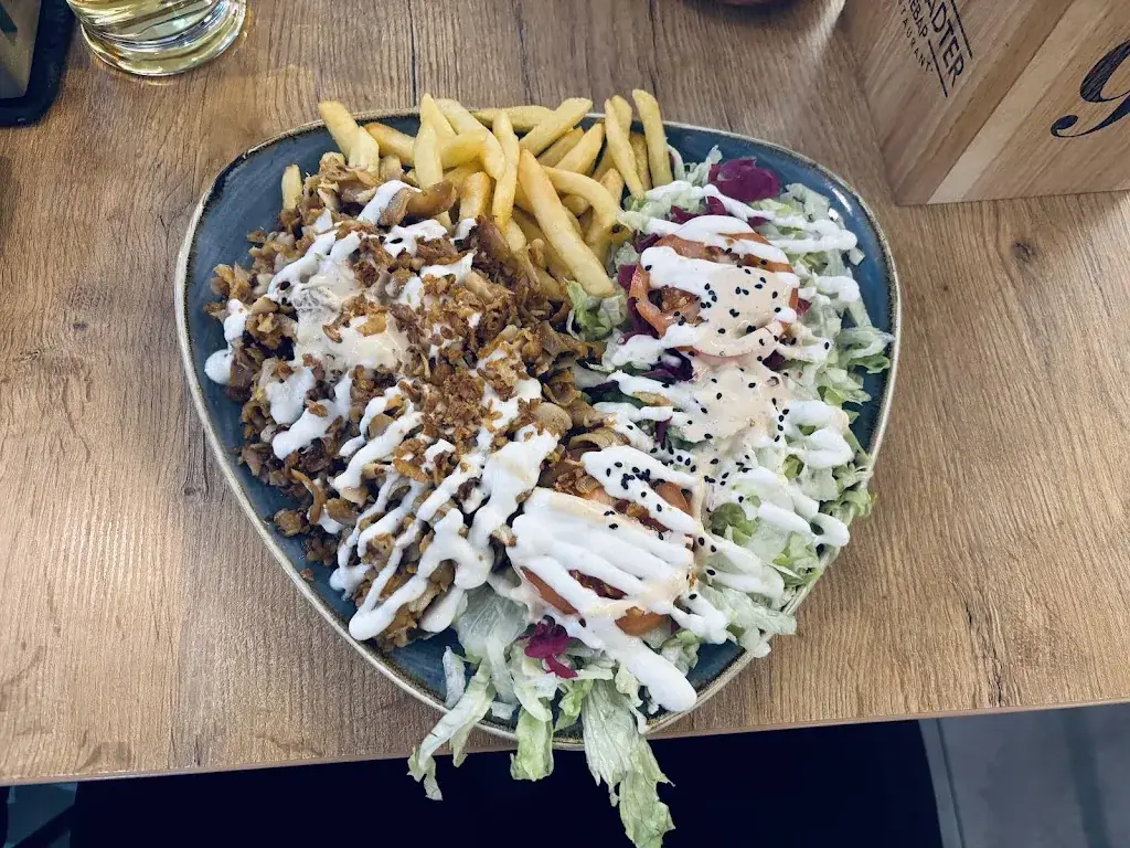 Cyntia Pethövá_Radstädter Kebap Restaurant_Radstadt_avis