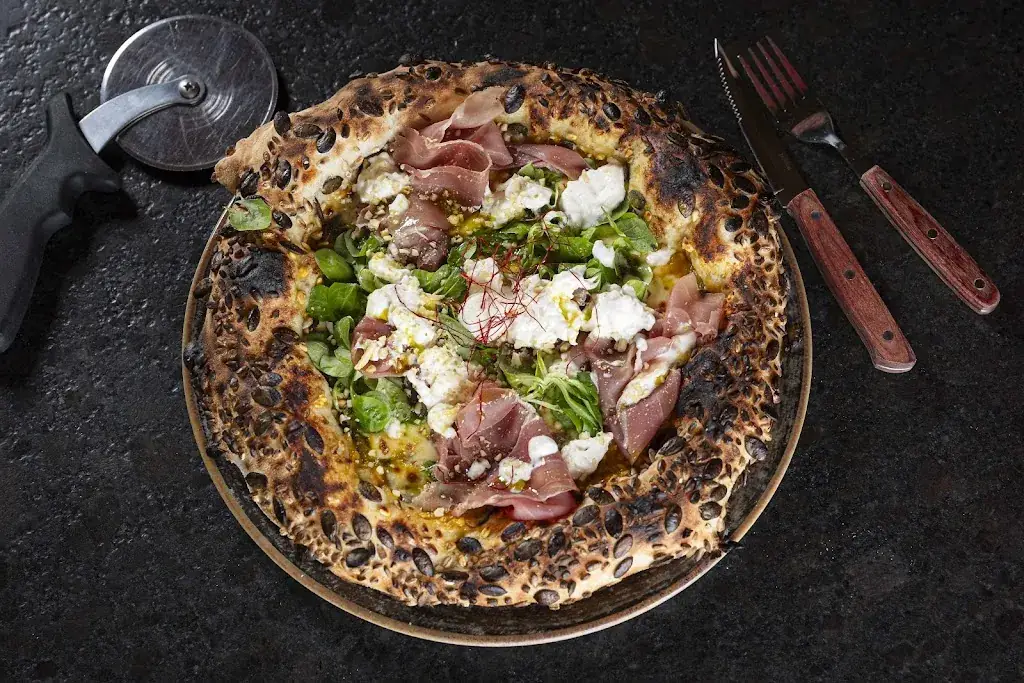 mangia! Pizzeria Napoletana_Saalbach_slider_image_3