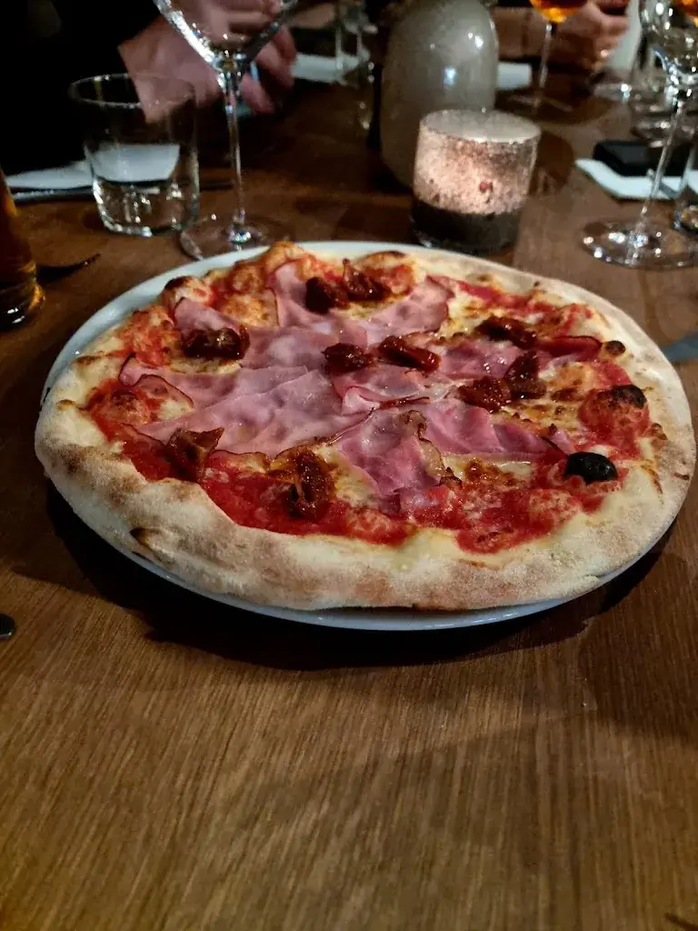 Michal Bar_deck7 Rooftop_Plankenau_avis