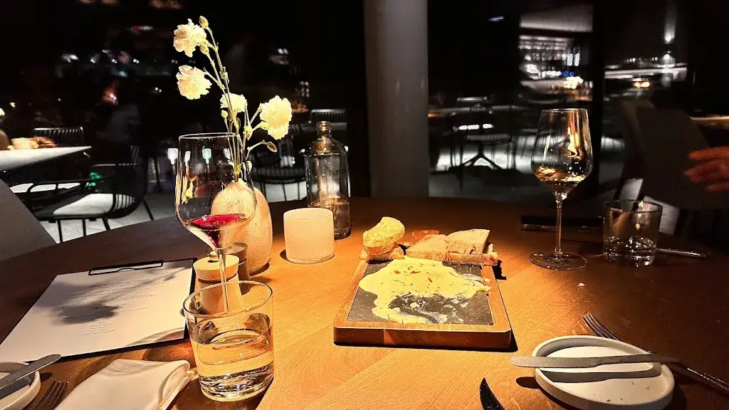 Carsten M. Steffen_deck7 Rooftop_Plankenau_avis