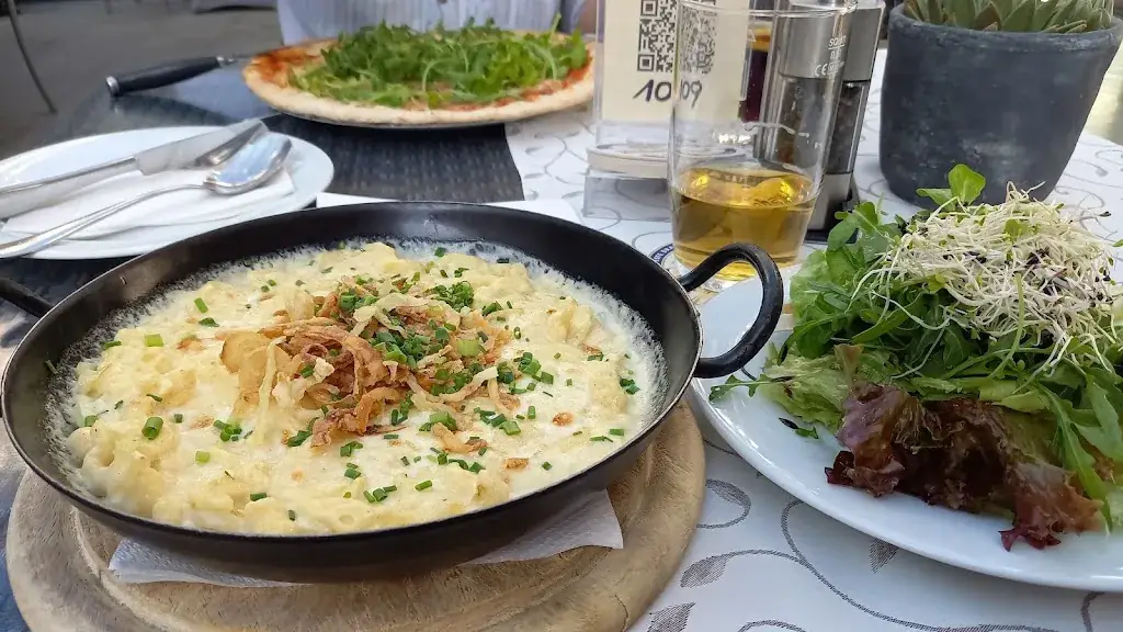 Sarah Portsmouth_Platzl im Pongau - Restaurant & Bar_Plankenau_review