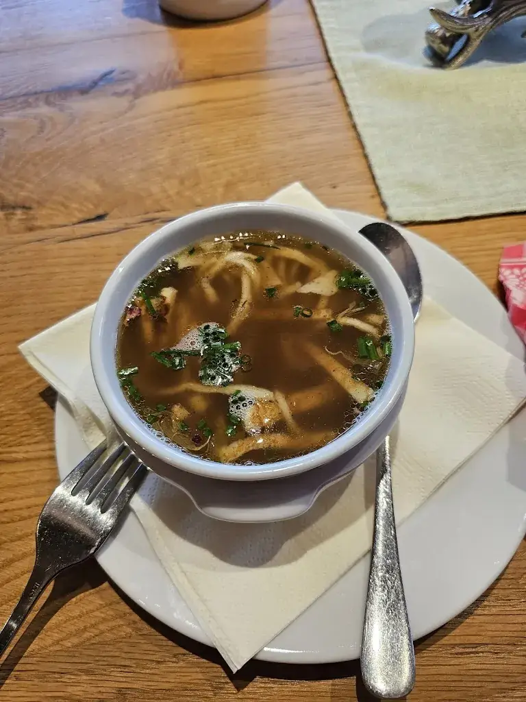 Christina Makarov_Kirchenwirt Stadtalm_Plankenau_recensione