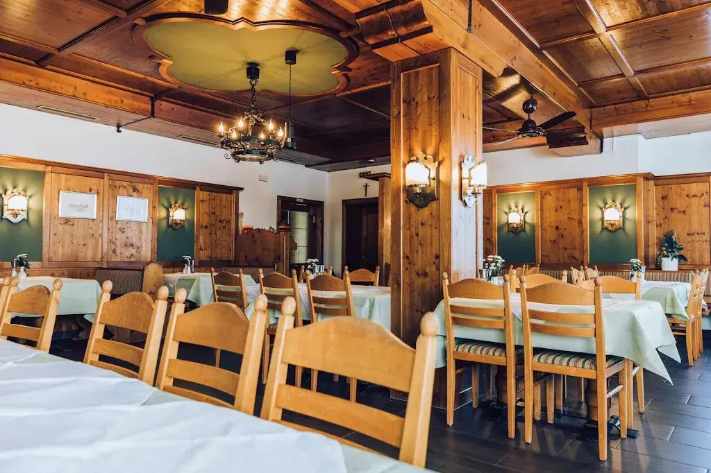 Schnitzlwirt Gasthof Peck ristorante a Pamhagen