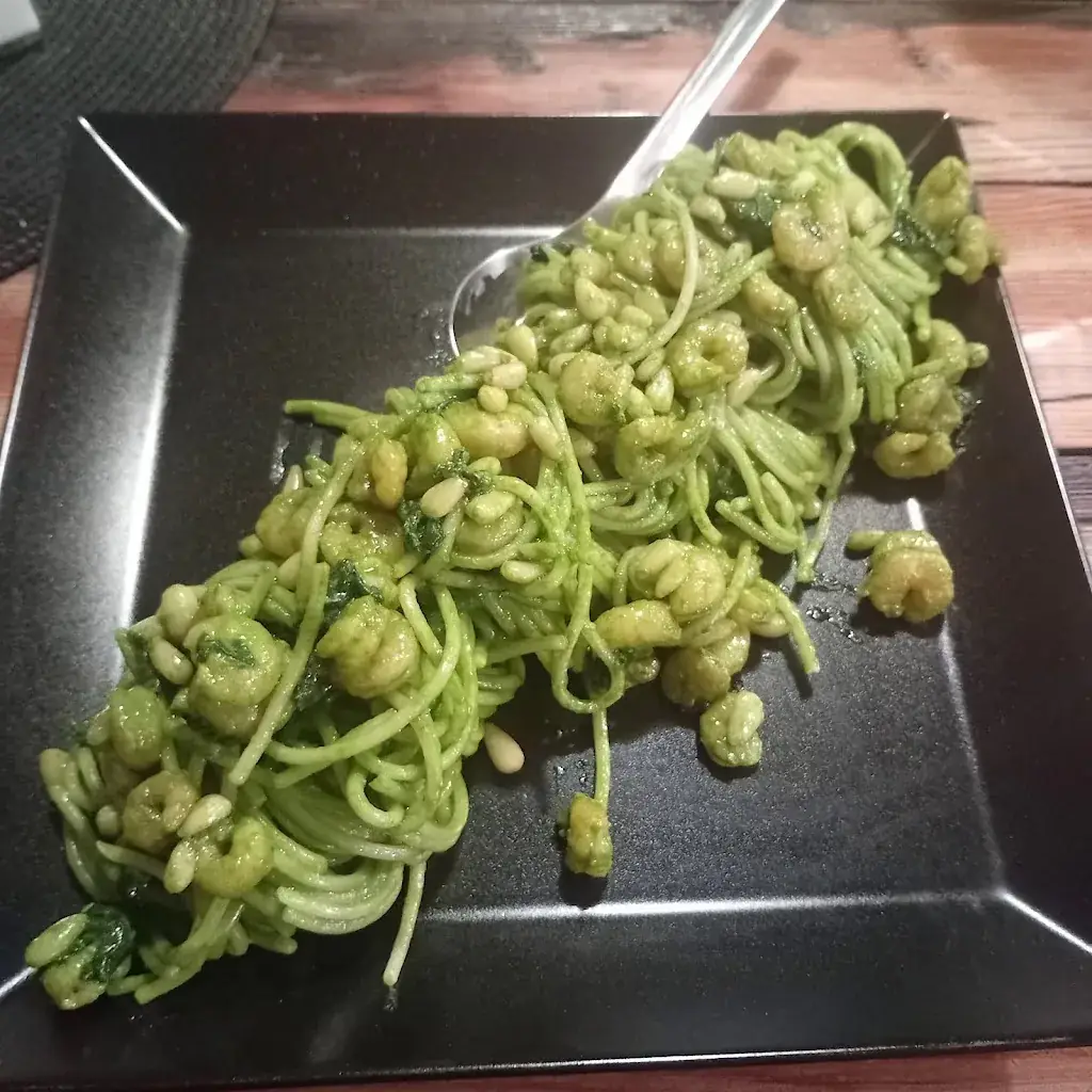 Matt Hieu_Alte Post - da Antonio_Reinbach_review