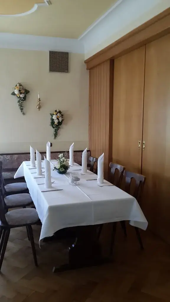 Maleks Restaurant | Catering - Silvia Malek ristorante a Reinbach