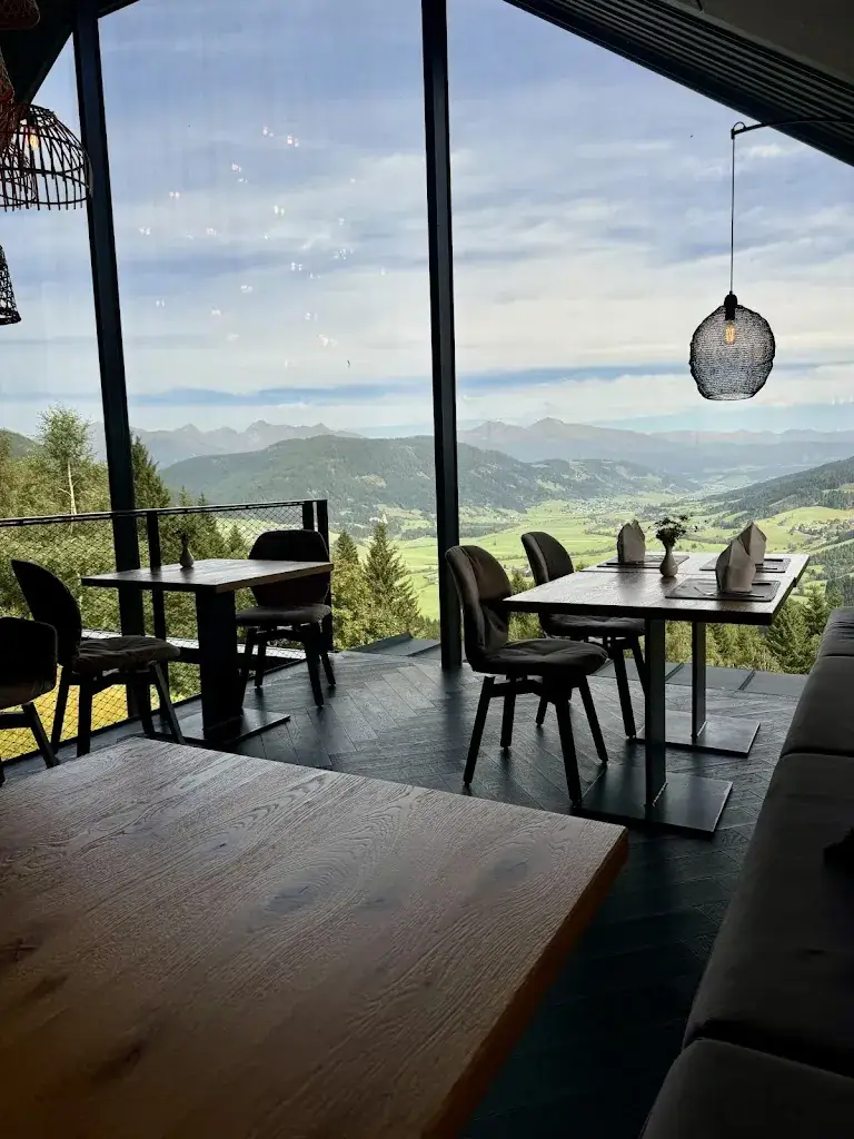 Schlögelberger Restaurant / Berggasthof restaurant à Sankt Margarethen im Lungau