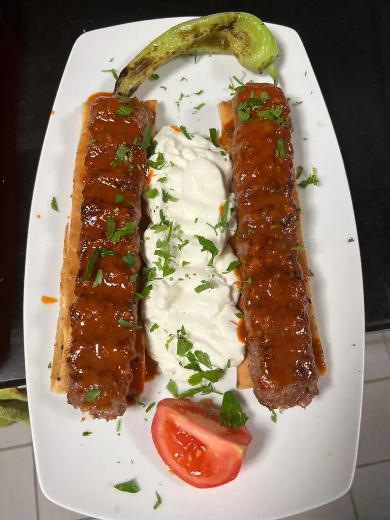 eser bağdadioğlu_MANGAL Rietberg_Reitberg_recensione