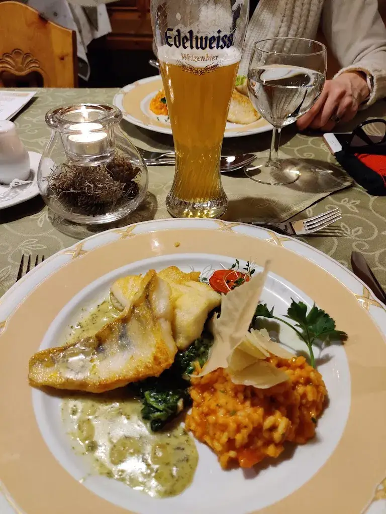 Pekko Vehviläinen_Pongauer Stube_Politischer Bezirk Sankt Johann im Pongau_review