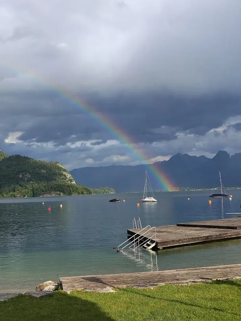 Ali Rahimli_Brunnwind - Ihr Lokal am See_Sankt Gilgen_avis