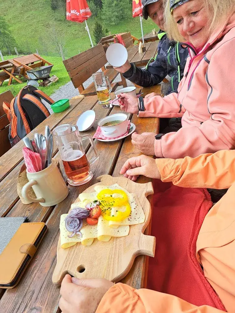 Roy Tindall_Sausteigalm_Sankt Gilgen_review