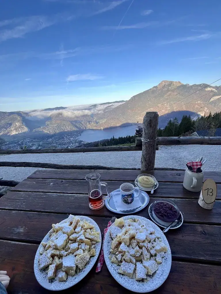 Maria Mimbrero_Sausteigalm_Sankt Gilgen_review