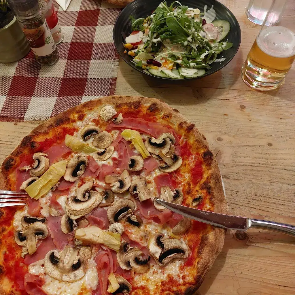 Menu_Pizzeria La Piazza_Saalfelden am Steinernen Meer_image_5