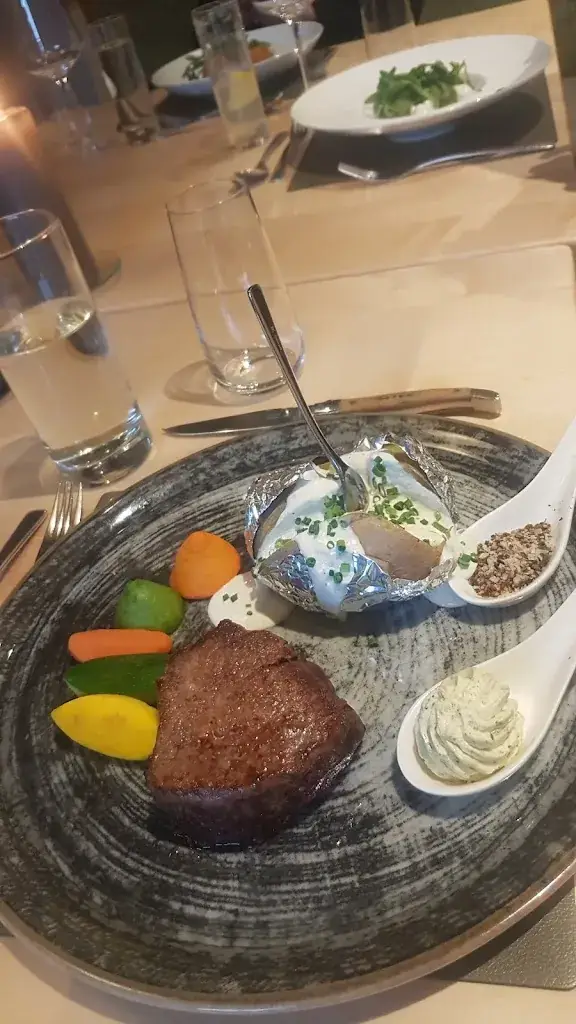 Dominik Vogl_Restaurant im Hotel Gut Brandlhof_Saalfelden am Steinernen Meer_review