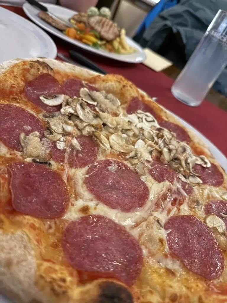 Pizzeria Lenardo_Saalfelden am Steinernen Meer_slider_image_3