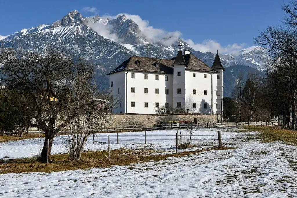 Schloss Dorfheim_Saalfelden am Steinernen Meer_slider_image_3