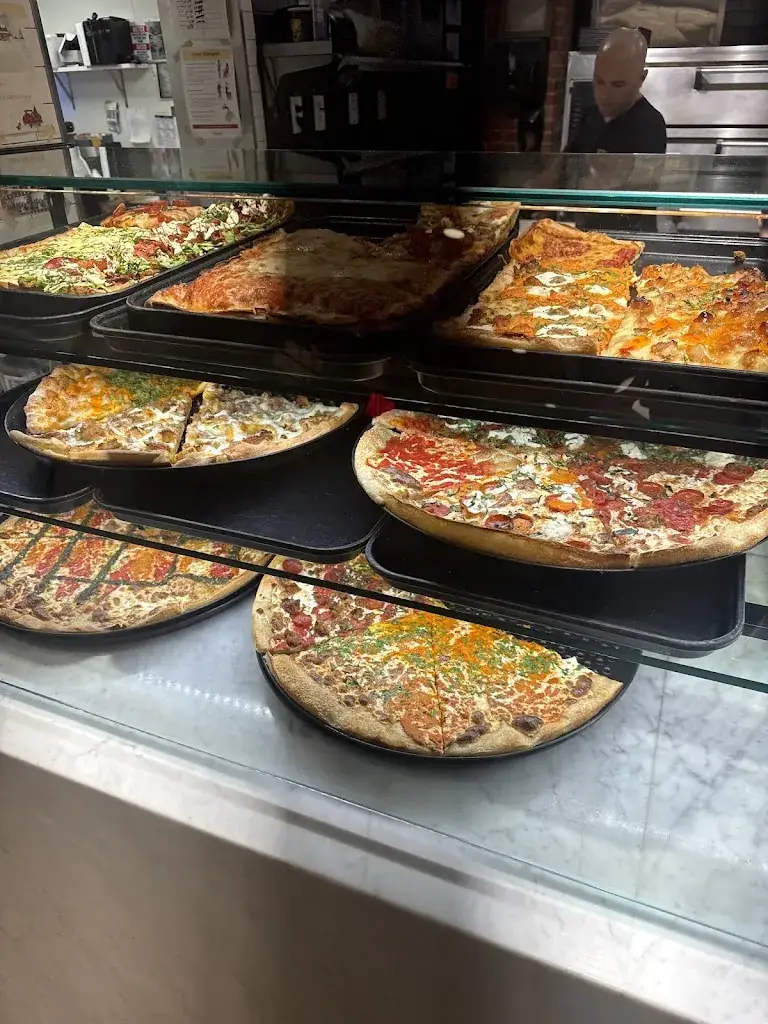 Aaron Vazquez_The Pizzeria of Islip_Oslip_recensione