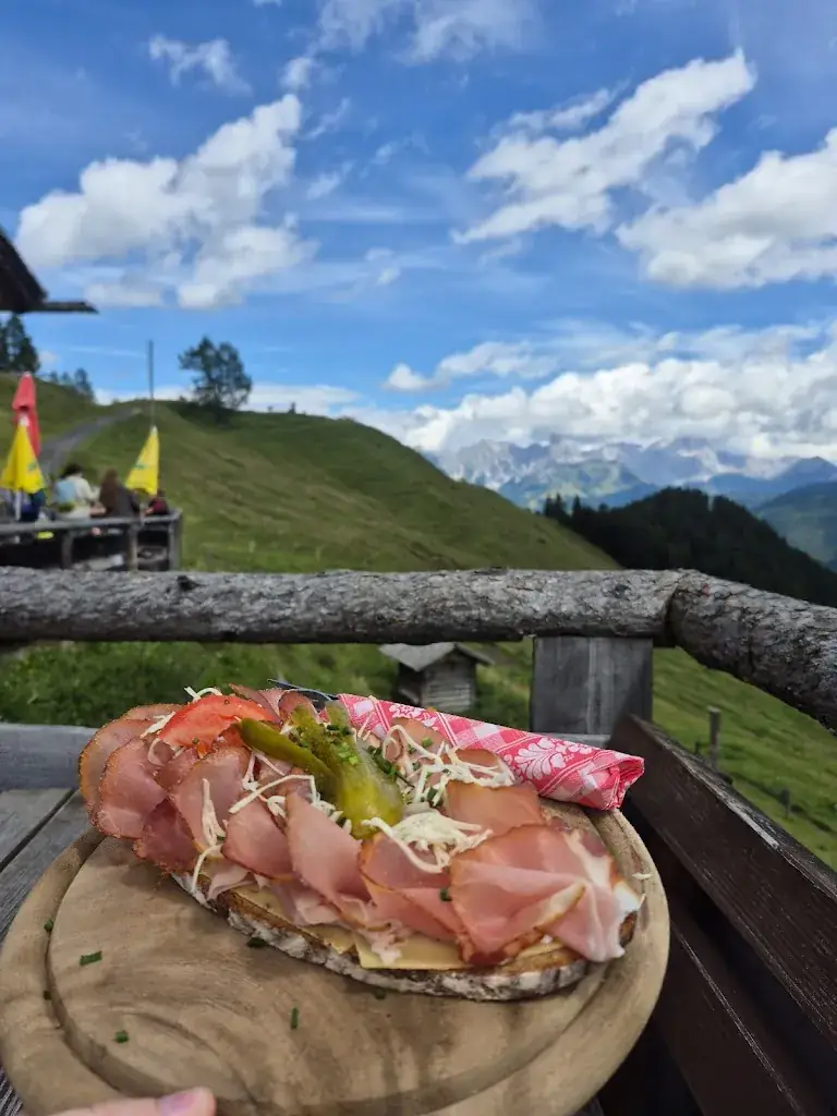 Karalm_St. Martin of Tennengebirge_slider_image_3