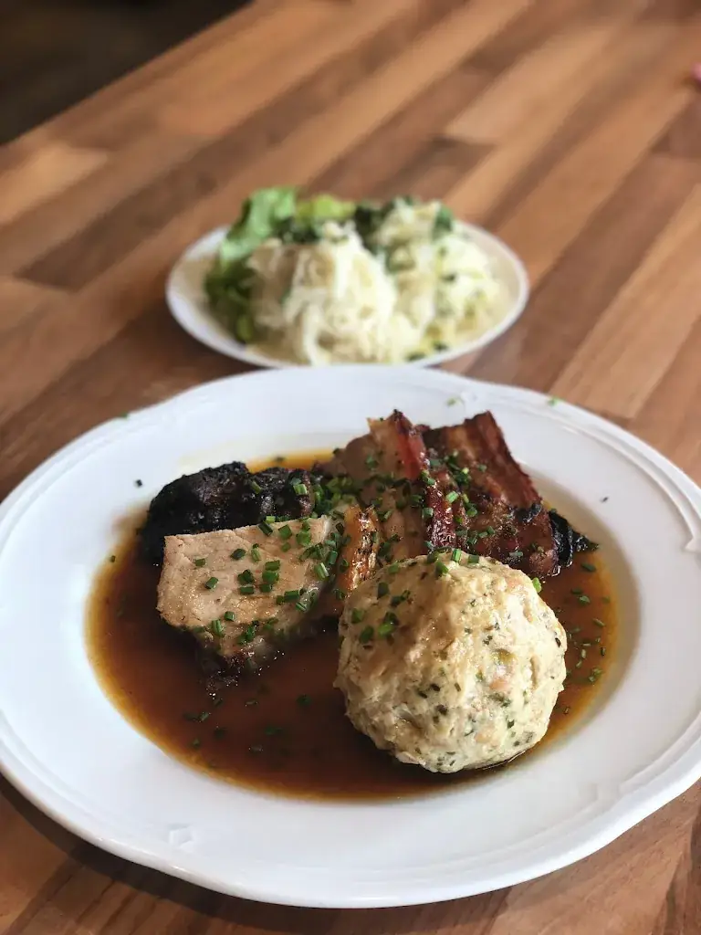 Restaurant Bar BQ - Harry's Bar_St. Martin of Tennengebirge_slider_image_2