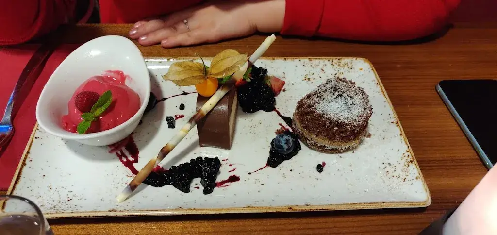 Daniel Popov_Bulls' Corner_Siezenheim_avis