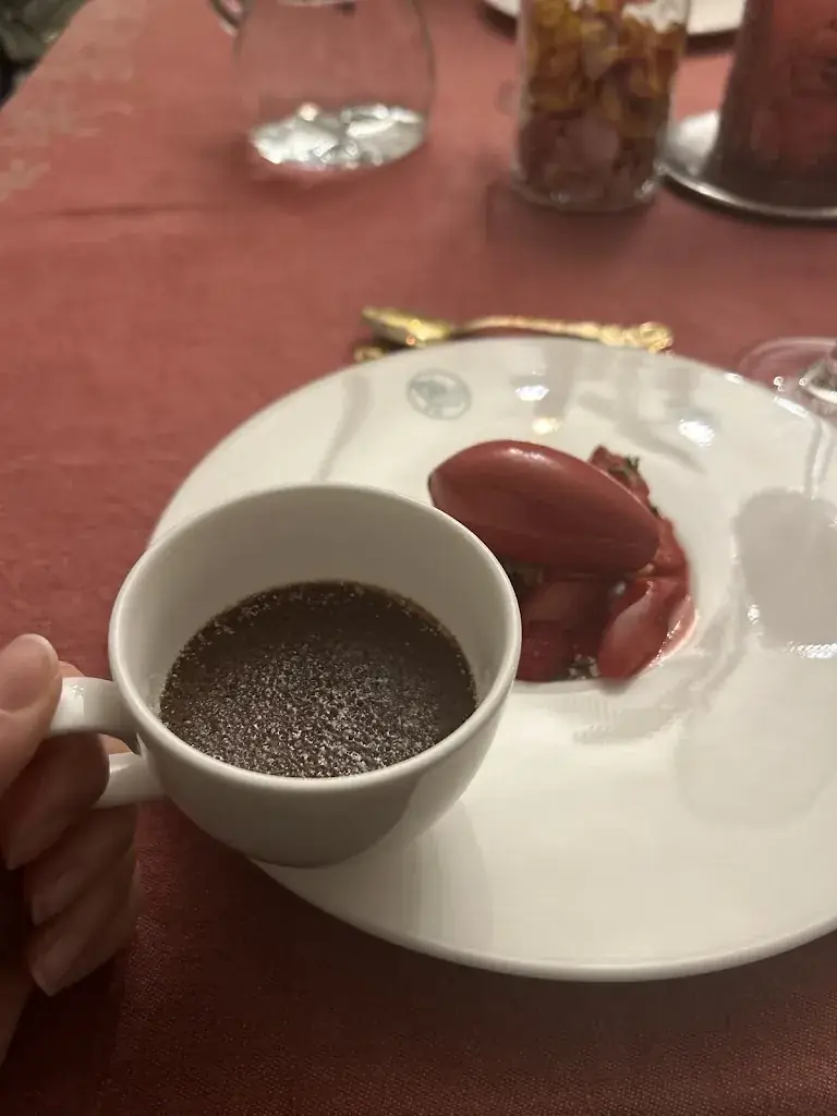 Kaia T_Rauchkuchl Theresia und Tobias Bacher im Schwaigerlehen - Berngarten_Stuhlfelden_review