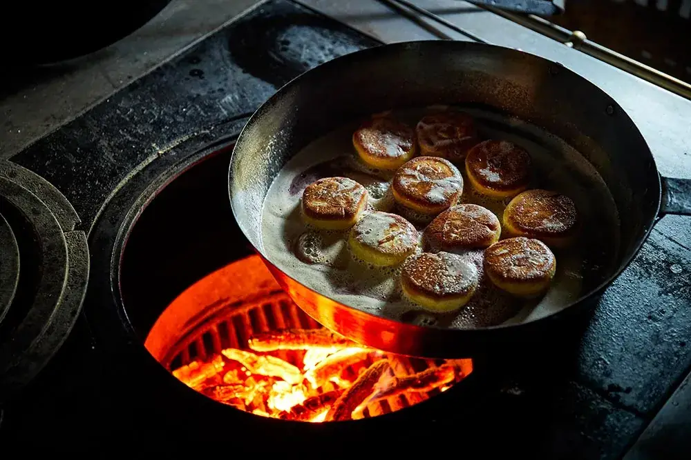 Rauchkuchl Theresia und Tobias Bacher im Schwaigerlehen - Berngarten_Stuhlfelden_slider_image_3