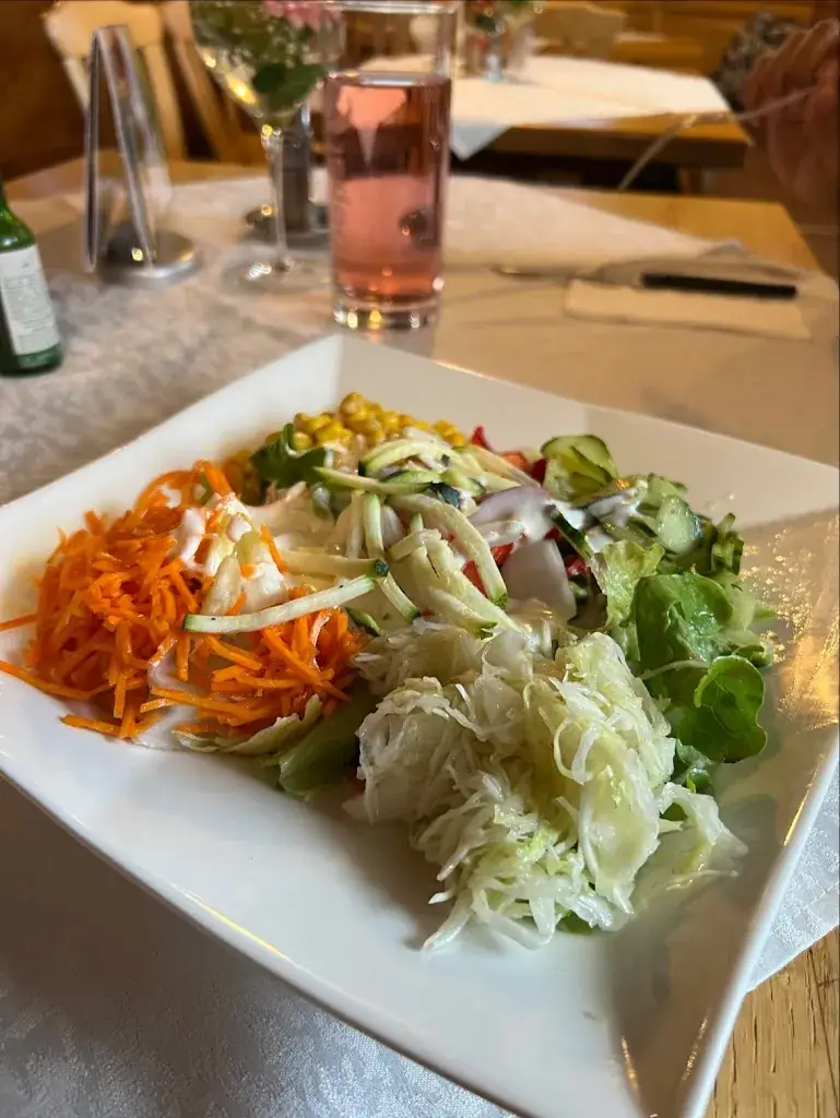 Zheng Liu_Pizzeria Restaurant Hörfarter_Stuhlfelden_recensione