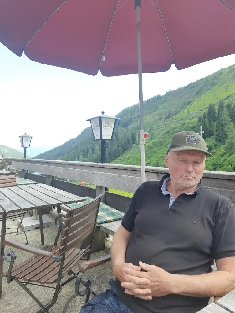 Barbara Schwarz_Bürgl Hut_Stuhlfelden_recensione