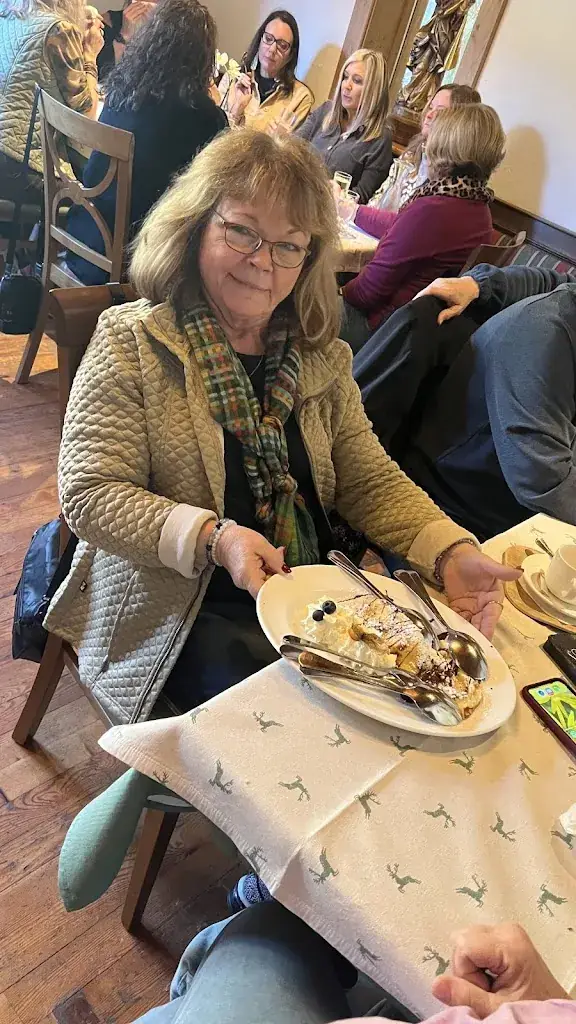 Christina Ernst_Gasthof Pointwirt_Taugl_avis