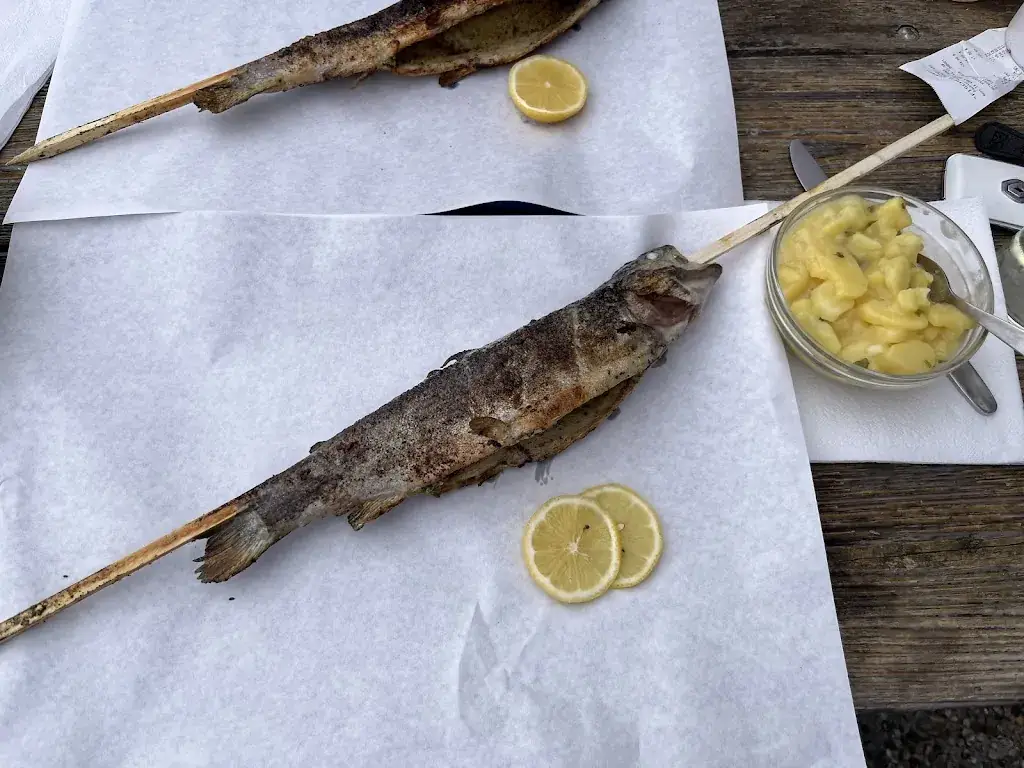 Evan Taylor_Steckerlfisch Tomi_Seewalchen_review