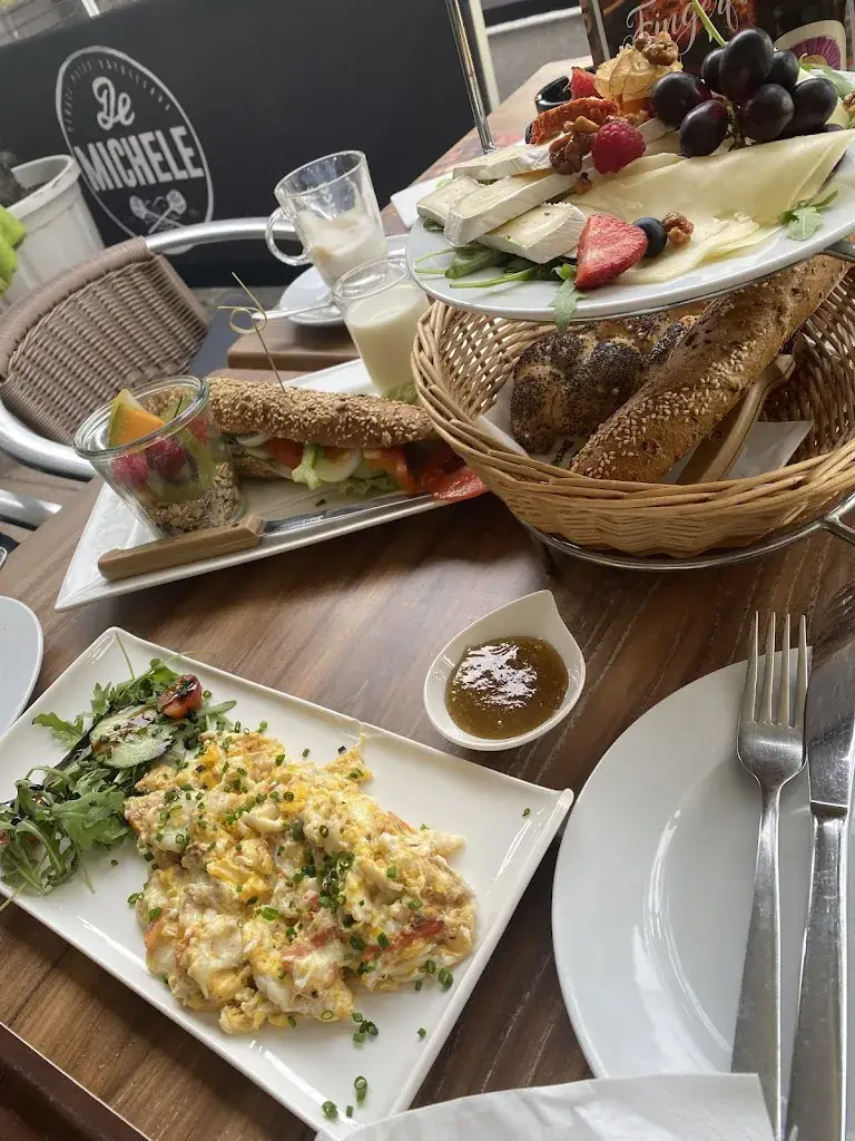 Fahad Al-khudairy_SeeCafe_Seewalchen_review