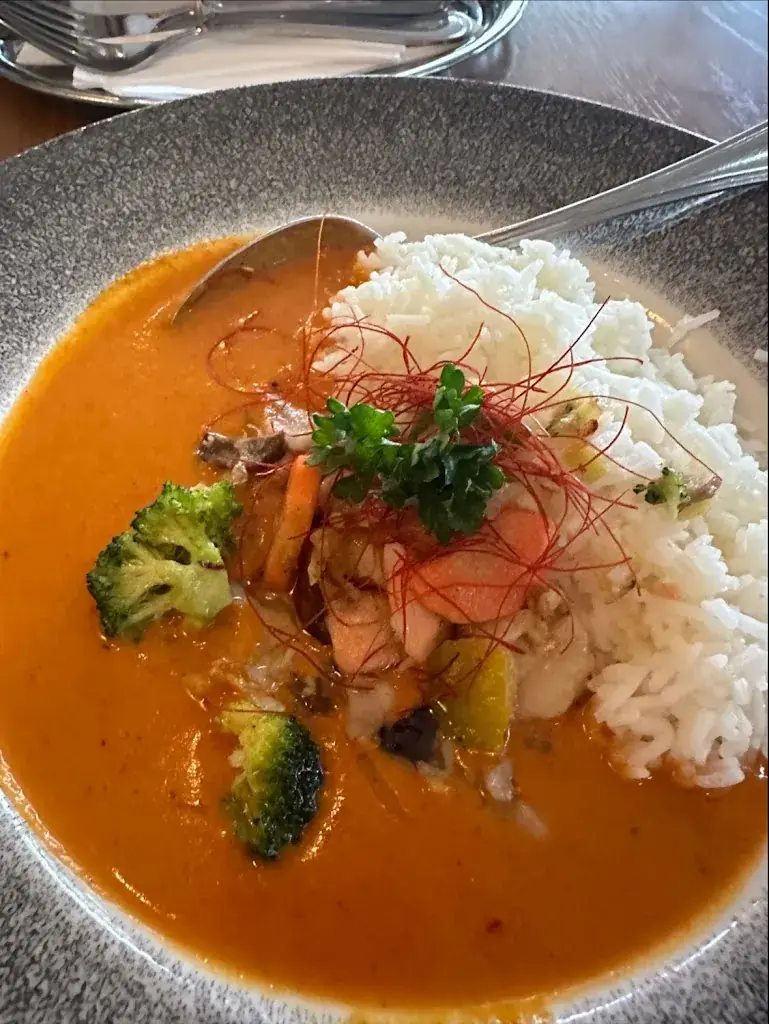 Aigul H_Das Klimt - Restaurant-Cafe_Seewalchen_avis