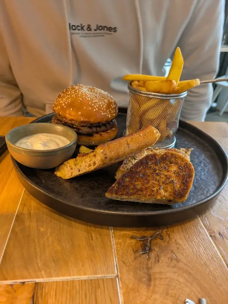 Denisa Hedrlinova_Calouba_Thalgau_review