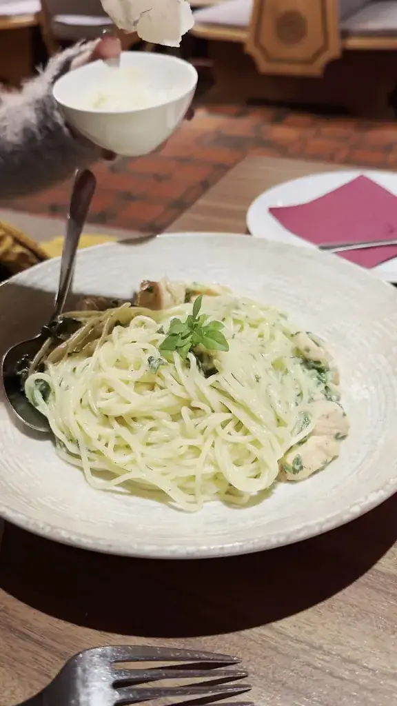 Carl-Zone_Strobl_slider_image_2