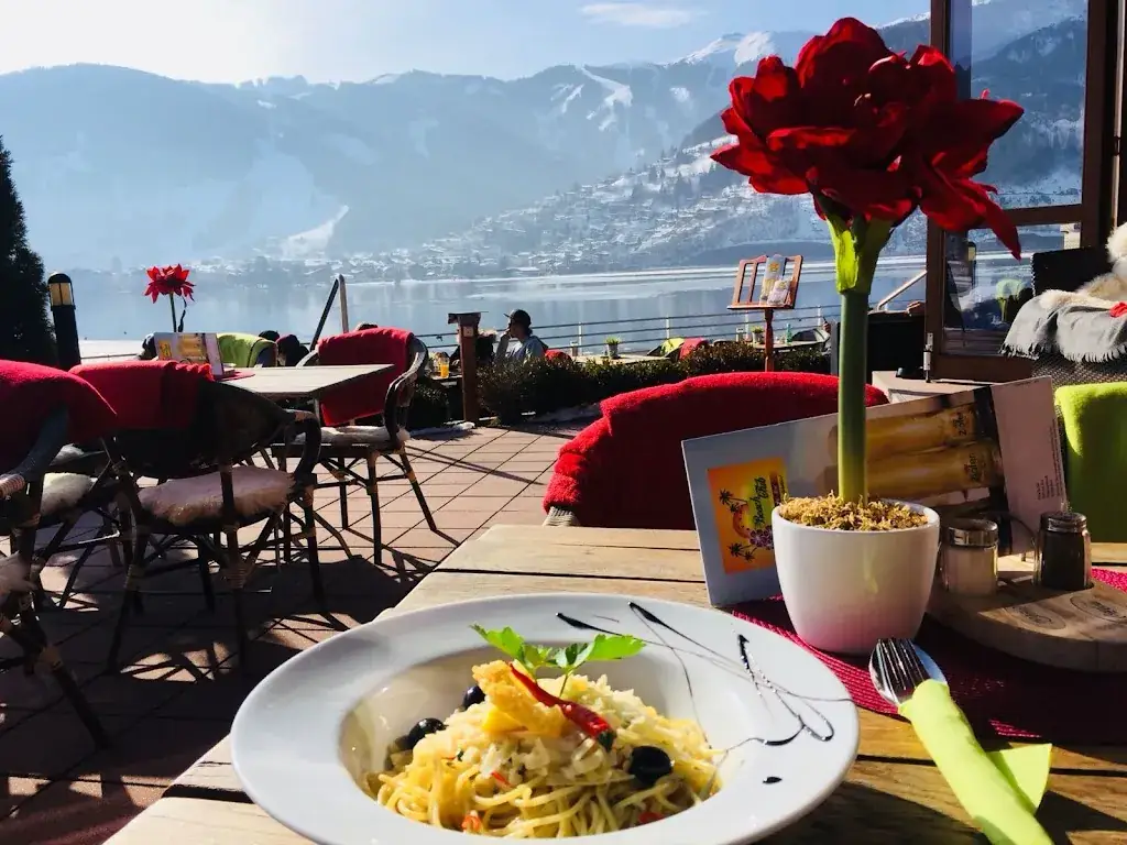 Beach Club - Thumersbach_Thumersbach_slider_image_3