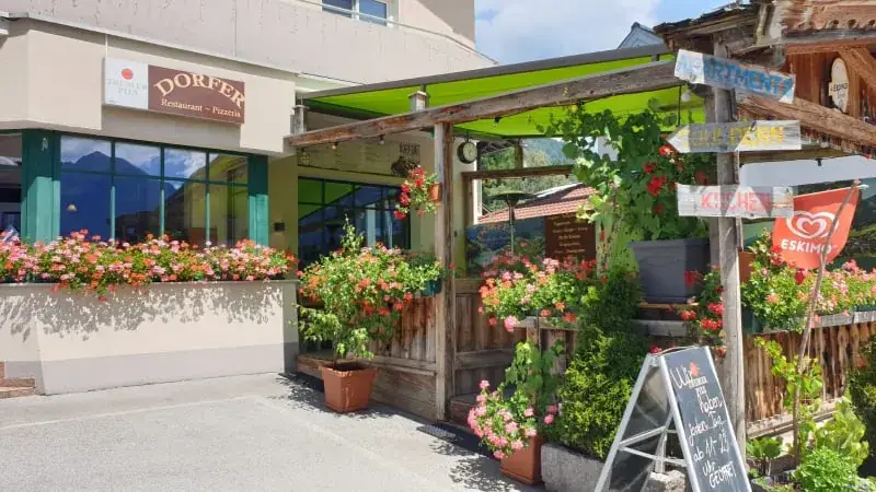 Dorfer Restaurant ~ Pizzeria_Uttendorf_slider_image_1