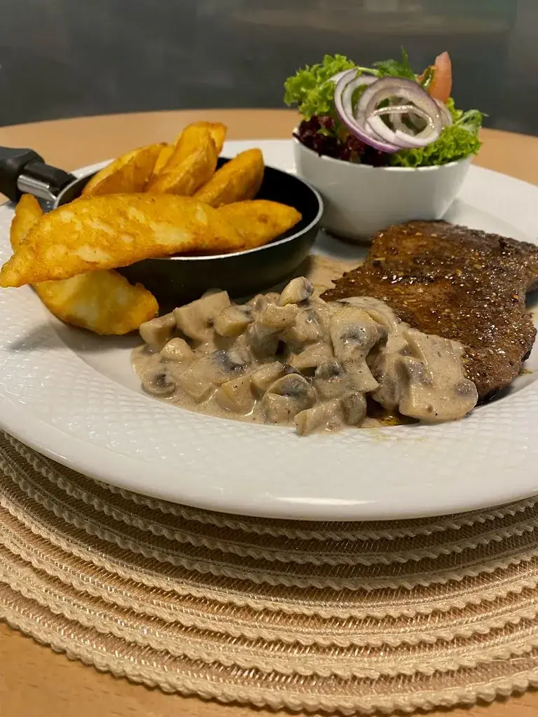 Menu_Amigo's Pizzeria Restaurant & Beach Bar_Uttendorf_image_7