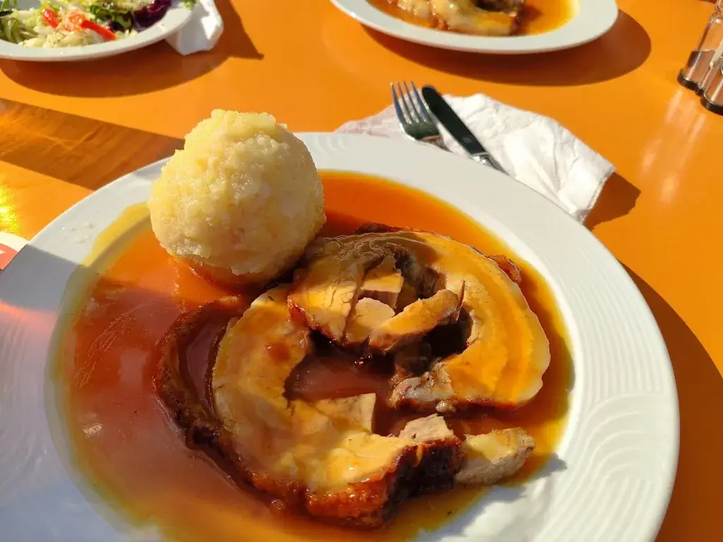 Johann Schwindl Gaststätte_Viehhausen_slider_image_2