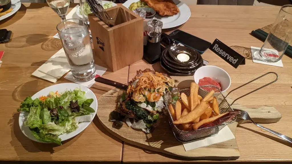 Stoyan Petkov_Hasinger's Heuriger_Viehhausen_avis