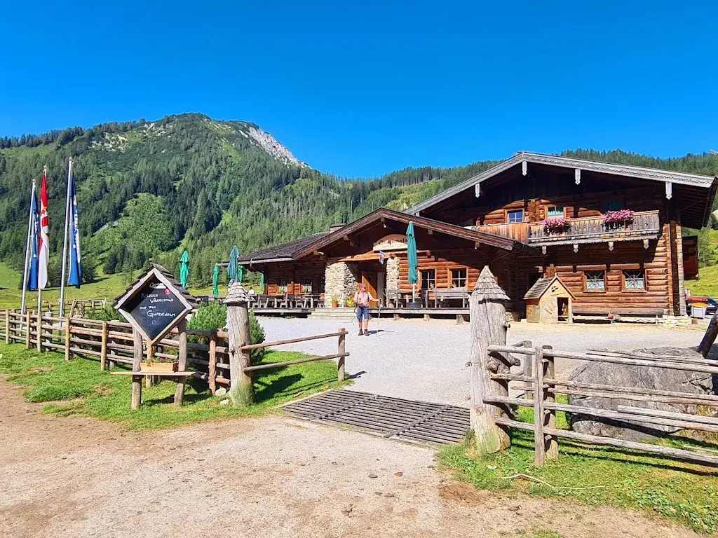 Gnadenalm_Untertauern_slider_image_3