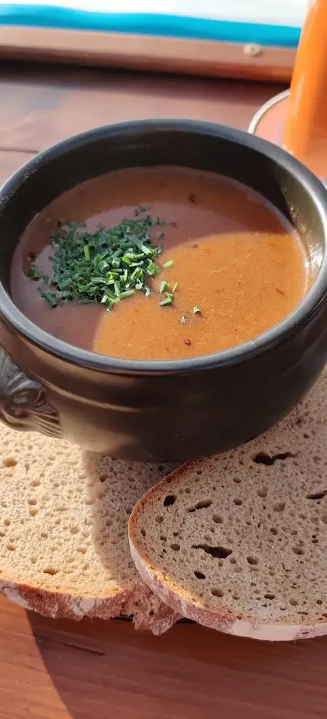 Hunter_Hecherhütte - Inh. Jarmila Kirnbauer_Viehhofen_avis