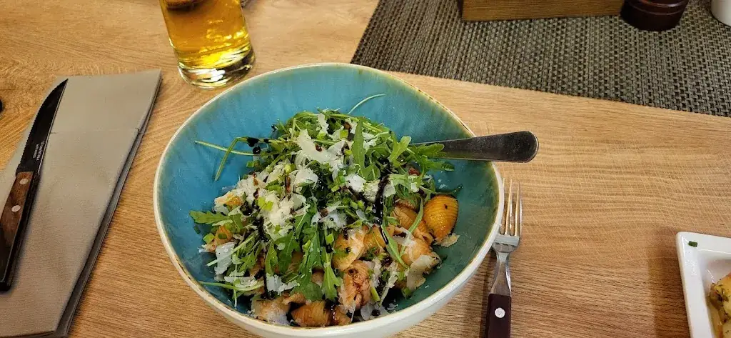 comfort muchangi_Ours Lounge Restaurant_Unken_review