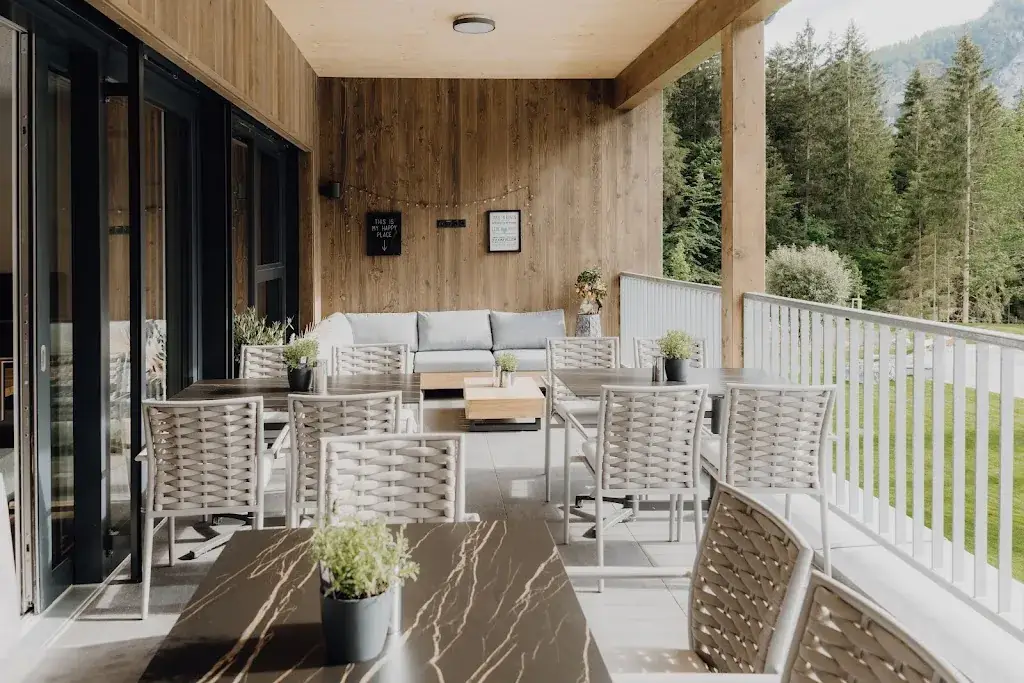 Ours Lounge Restaurant ristorante a Unken