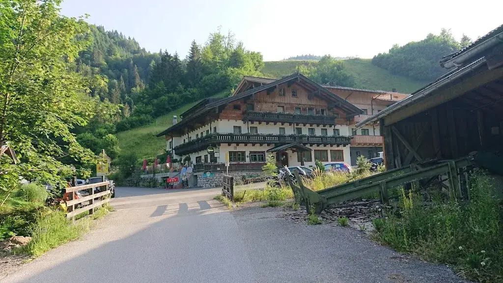 Harald Bartsch_Restaurant Kegelbahn Salzburg Friedlwirt_Unken_recensione