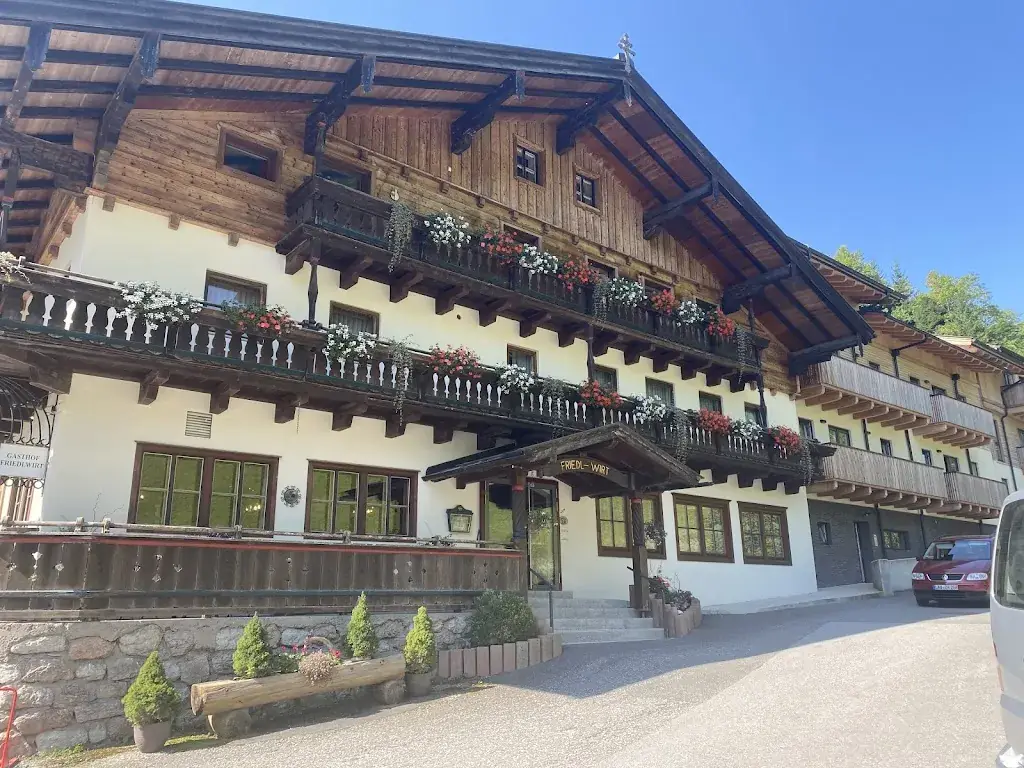 Dehnel David_Hotel Friedlwirt - Kraftplatz Natur_Unken_review